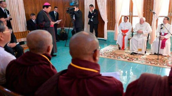 Papa a líderes religiosos en Myanmar
