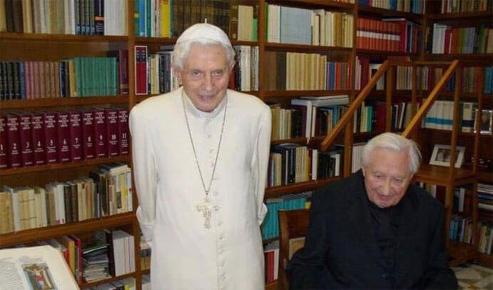 Georg Ratzinger tiene una enfermedad paralizante