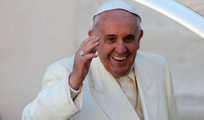 El chiste sobre una chismosa que contó el Papa
