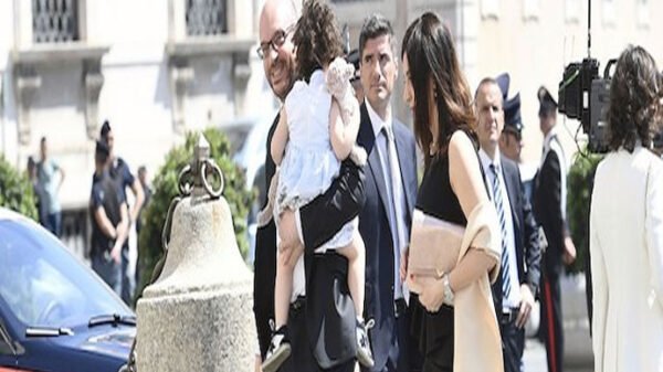 El ministro italiano de Familia, apuesta por la natalidad