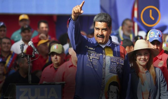 Nicolas Maduro reta a Dios