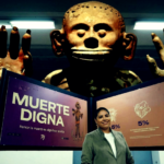 Imagen de la exposición "Muerte Digna ¡Ya!" en la estación Ermita de la Línea 12, mostrando la promoción de la eutanasia en el Metro de la CDMX.