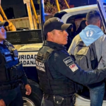 Manifestación pacífica en el Edoméx contra la iniciativa de aborto de Delfina Gómez, minutos antes de la intervención con armas largas.