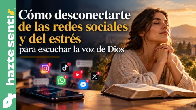 Persona deja el teléfono a un lado y permanece en silencio junto a una ventana mientras sostiene un rosario, como símbolo de desconexión digital y oración.