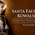 Santa Faustina Kowalska con la imagen de Jesús de la Divina Misericordia